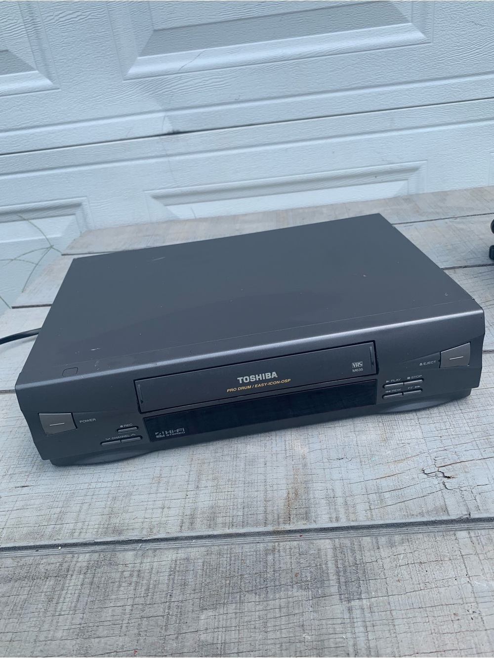 Toshiba M-635 4-Head Hi-Fi Stereo VHS VCR Player Video Cassette Recorder